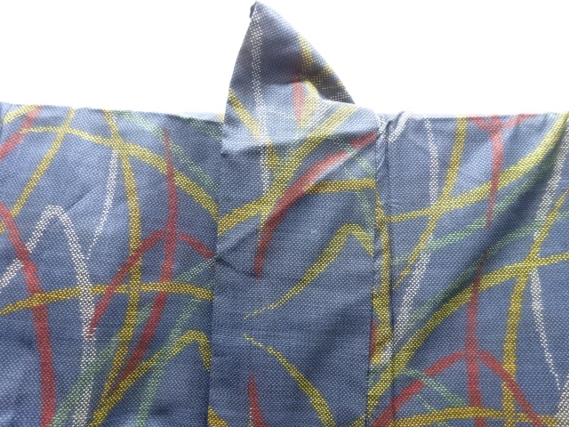  大特価品　草葉模様織り出し本場泥大島紬着物(5マルキ)